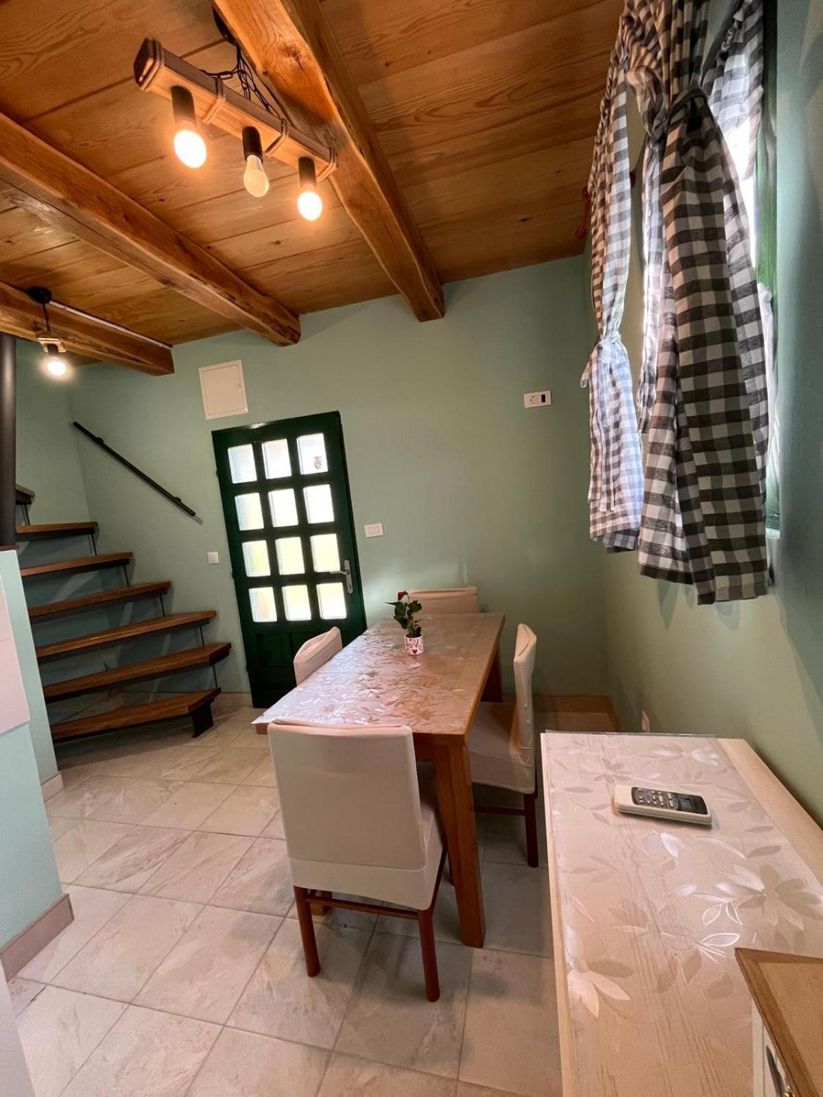 Apartamento Wooden House Ante Self Check - In And Check - Out Otočac Exterior foto